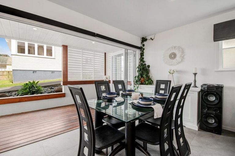 Photo of property in 6 Nelson Street, Helensville, 0800