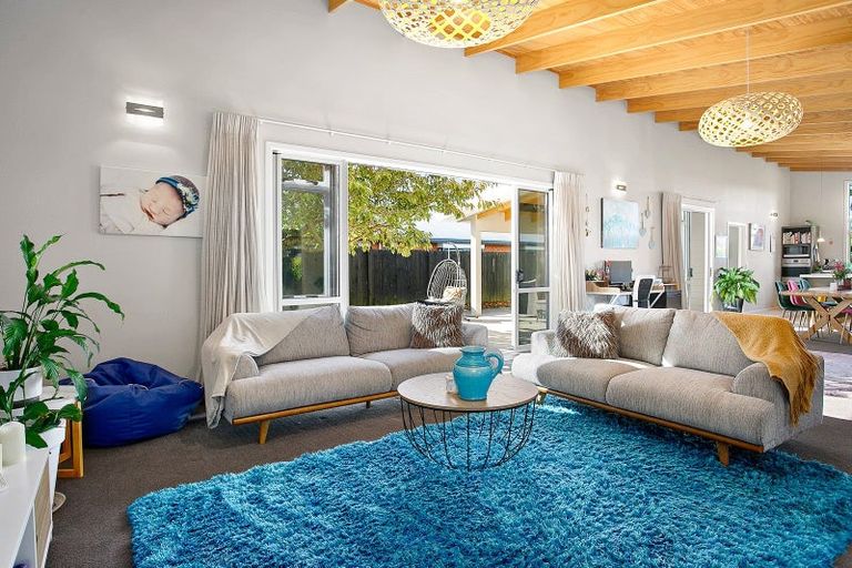 Photo of property in 21 Norfolk Drive, Cambridge, 3434