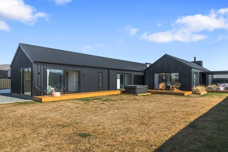 Photo of property in 15 Aoraki Crescent, Twizel, 7901
