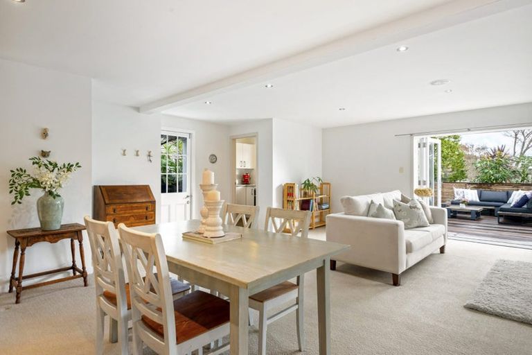 Photo of property in 4a Morrison Avenue, Narrow Neck, Auckland, 0624