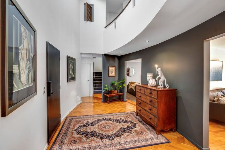 Photo of property in 32 Kilmarnock Street, Riccarton, Christchurch, 8011