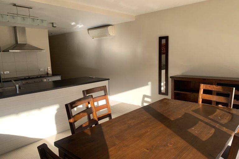 Photo of property in Montreaux Apartments, 1g/164 The Terrace, Wellington Central, Wellington, 6011