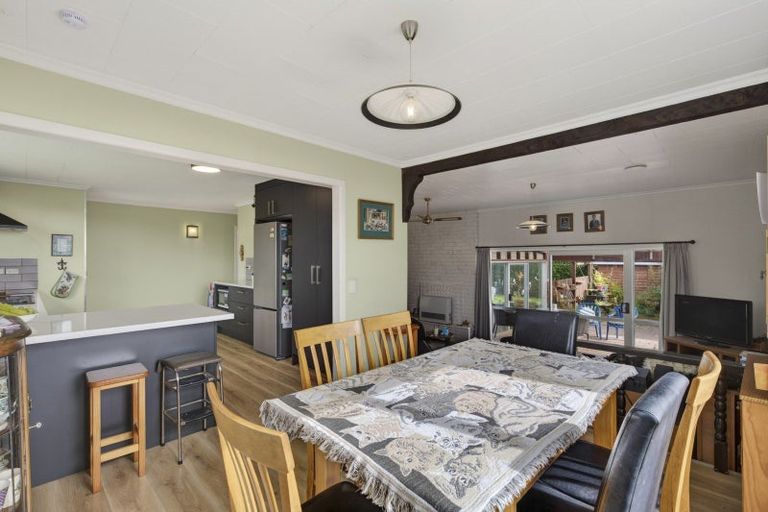 Photo of property in 20 Nikau Street, Inglewood, 4330