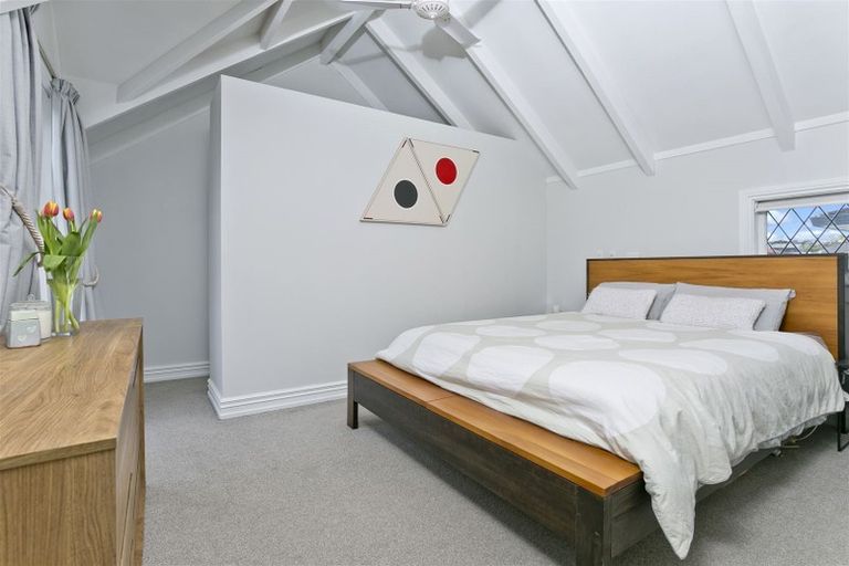 Photo of property in 2/4 Stratford Avenue, Milford, Auckland, 0620