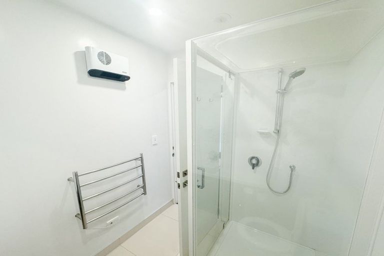 Photo of property in 2/318 Barbadoes Street, Christchurch Central, Christchurch, 8011