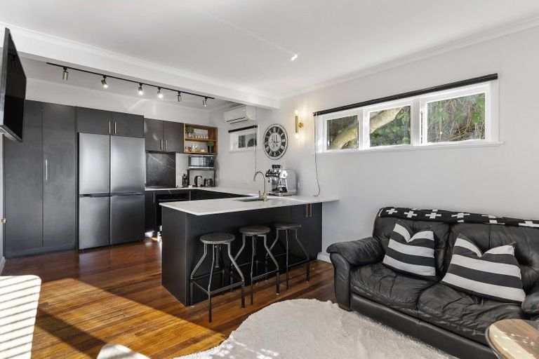 Photo of property in 22 Tawa Street, Eastbourne, Lower Hutt, 5013