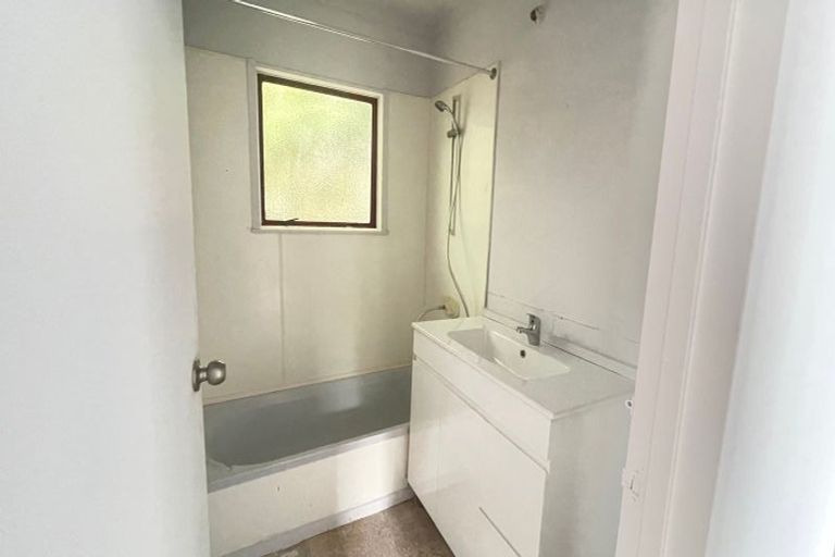 Photo of property in 1/9 Waiari Road, Conifer Grove, Takanini, 2112