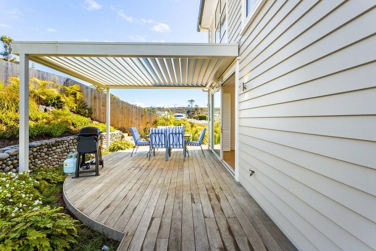 Photo of property in 65 Landmark Terrace, Orewa, 0931