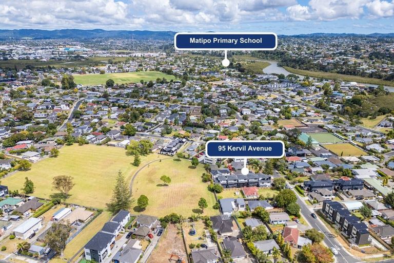 Photo of property in 95d Kervil Avenue, Te Atatu Peninsula, Auckland, 0610