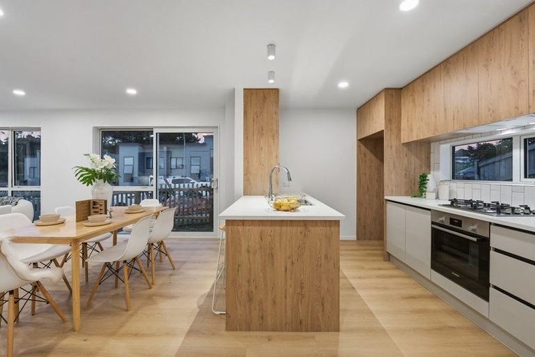 Photo of property in 6a Kaimai Avenue, Massey, 0614