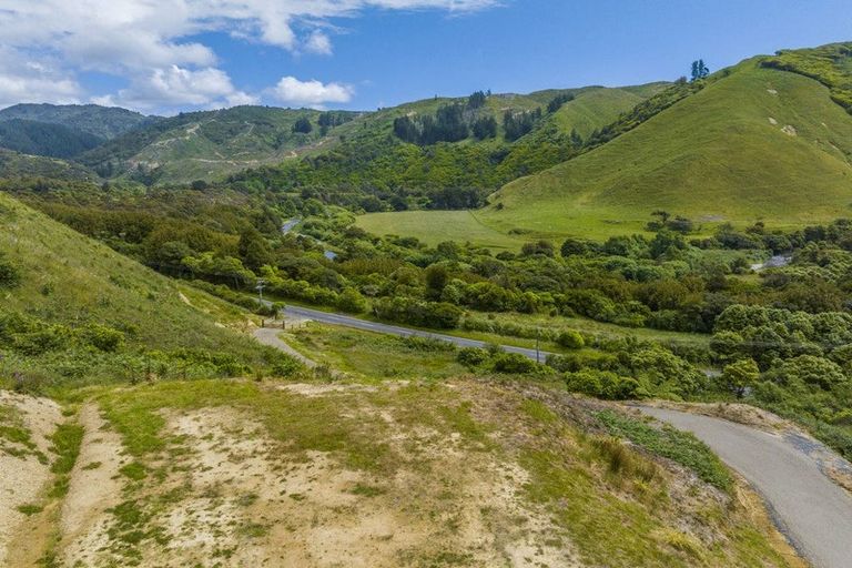 Photo of property in 213 Reikorangi Road, Waikanae, 5391