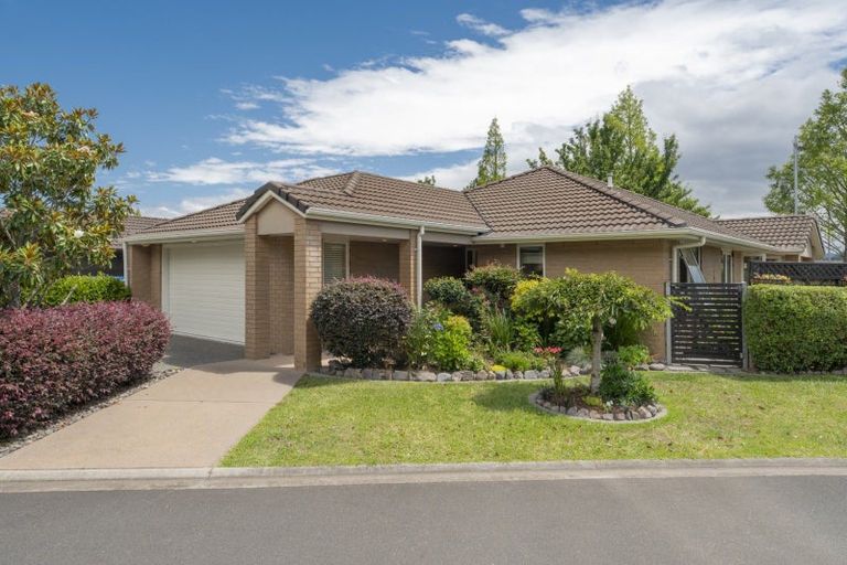 Photo of property in 2 Barometer Way, Pyes Pa, Tauranga, 3112