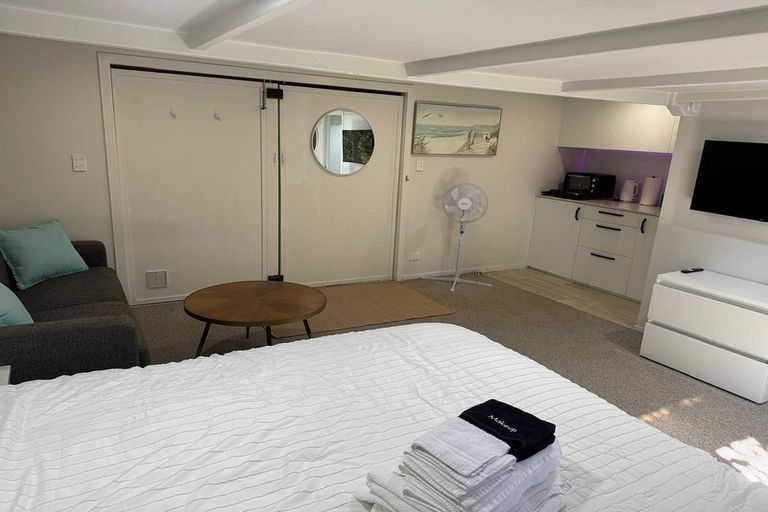 Photo of property in 36 Rame Road, Greenhithe, Auckland, 0632