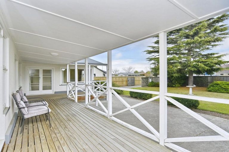 Photo of property in 560 Main North Road, Belfast, Christchurch, 8051