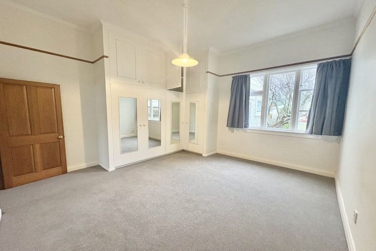 Photo of property in 3 Douro Avenue, Newtown, Wellington, 6021