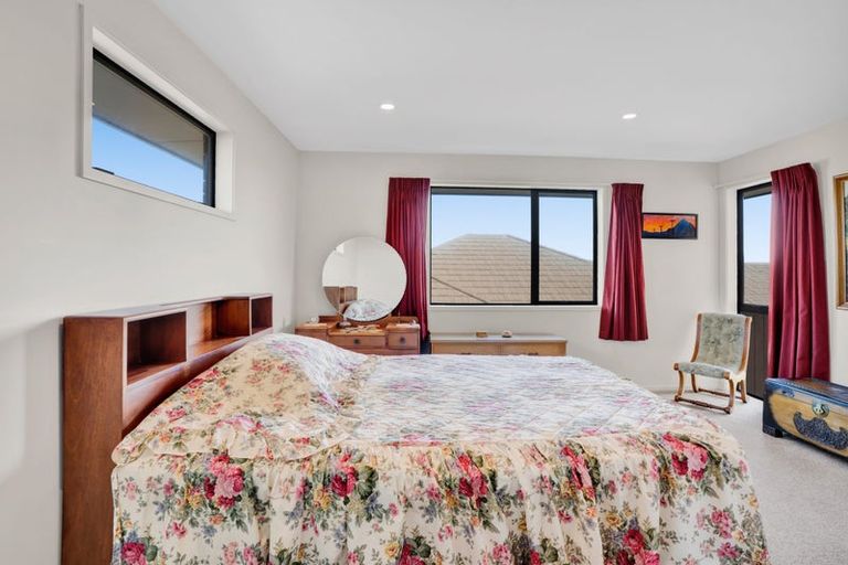 Photo of property in 8 Jules Crescent, Bell Block, New Plymouth, 4312