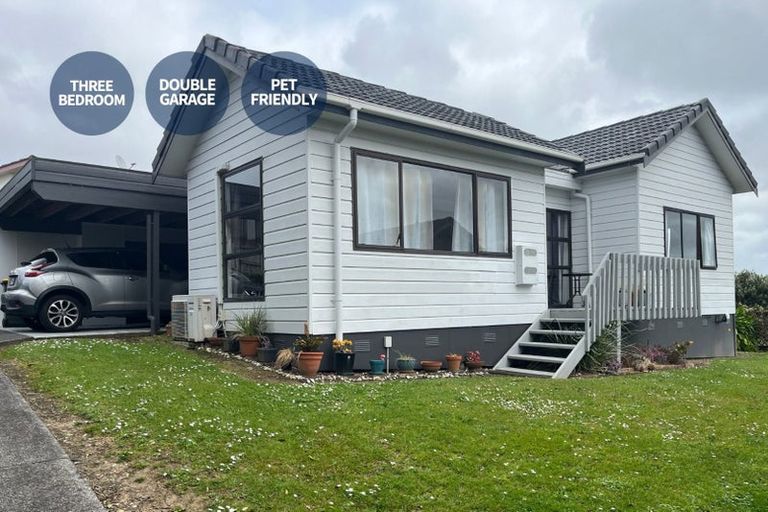 Photo of property in 2/7 Courant Place, Clover Park, Auckland, 2019