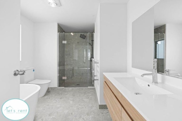 Photo of property in 33 Sunnypark Avenue, Rosehill, Papakura, 2113
