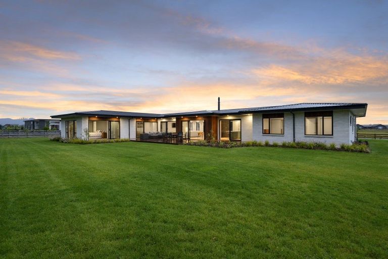 Photo of property in 76 Verdeco Boulevard, Lincoln, 7608