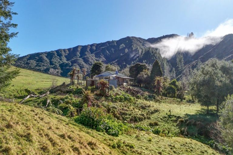 Photo of property in 217 Taumatatahi Road, Ngamatapouri, Wanganui, 4588