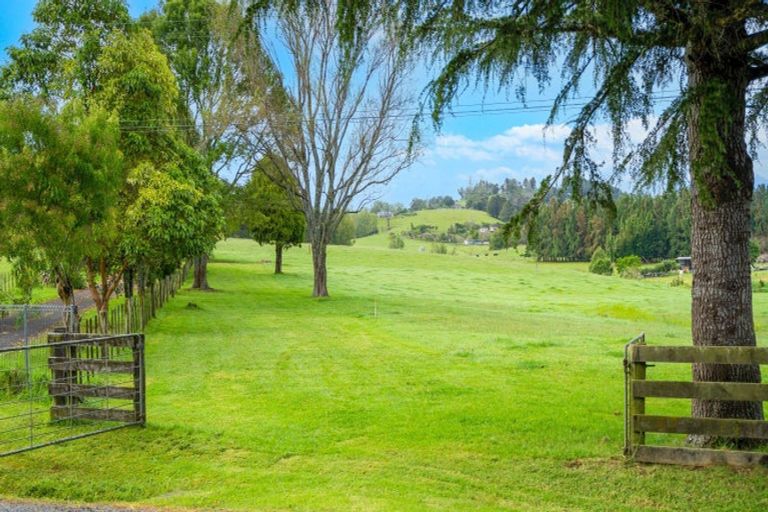 Photo of property in 56 Main Road, Kauri, Kamo, 0185
