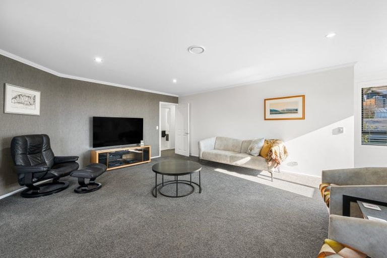 Photo of property in 10 Hyland Street, Wanaka, 9305