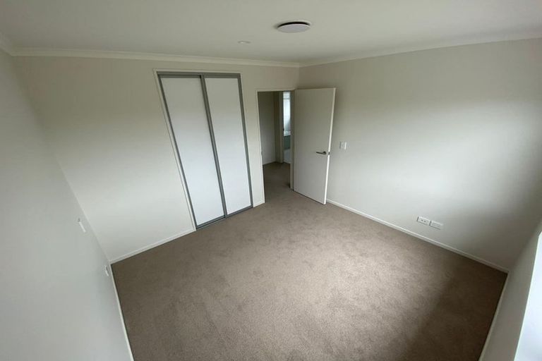 Photo of property in 53 Periko Way, Takanini, 2112