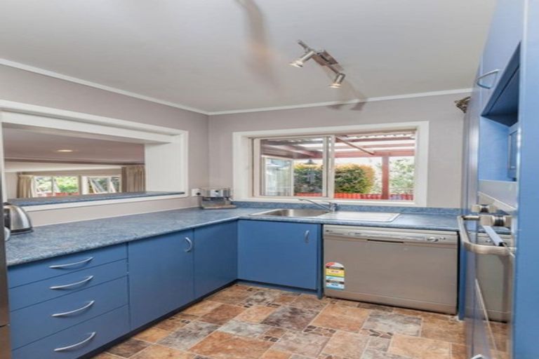 Photo of property in 80 Lynwood Road, New Lynn, Auckland, 0600