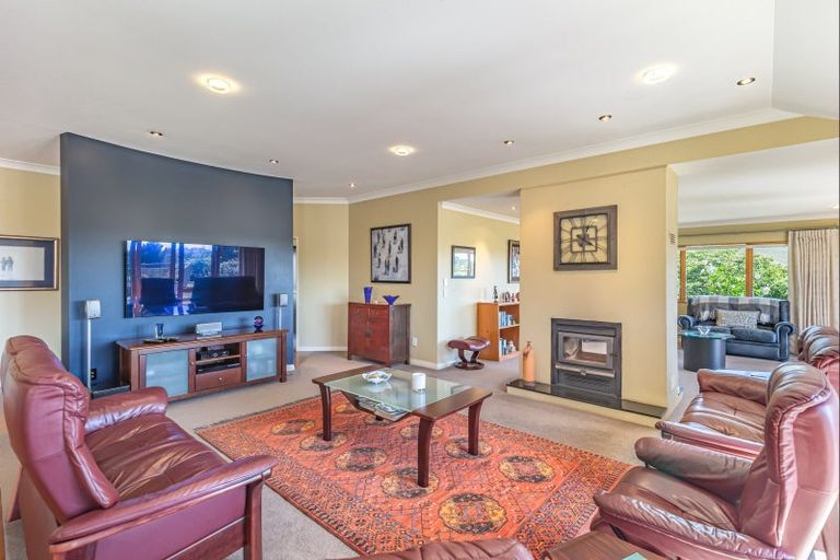 Photo of property in 40 Manakau Heights Drive, Manakau, Otaki, 5583