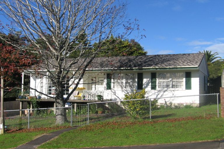 Photo of property in 37 Keegan Drive, Massey, Auckland, 0614