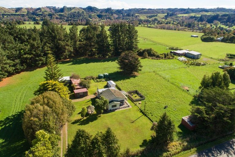 Photo of property in 481 Pohangina Valley East Road, Pohangina, Ashhurst, 4884