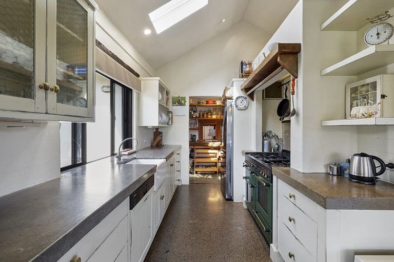 Photo of property in 475 Frankley Road, Hurworth, New Plymouth, 4371