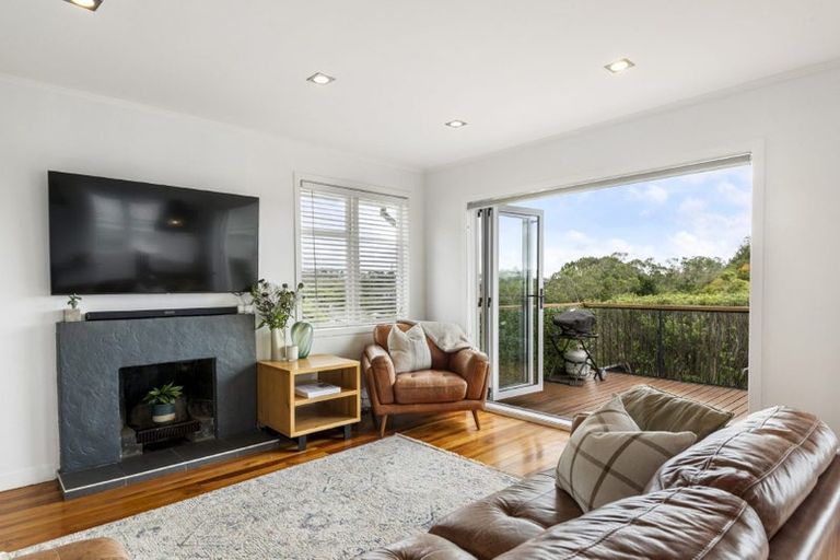 Photo of property in 4/37 Onewa Road, Northcote, Auckland, 0627