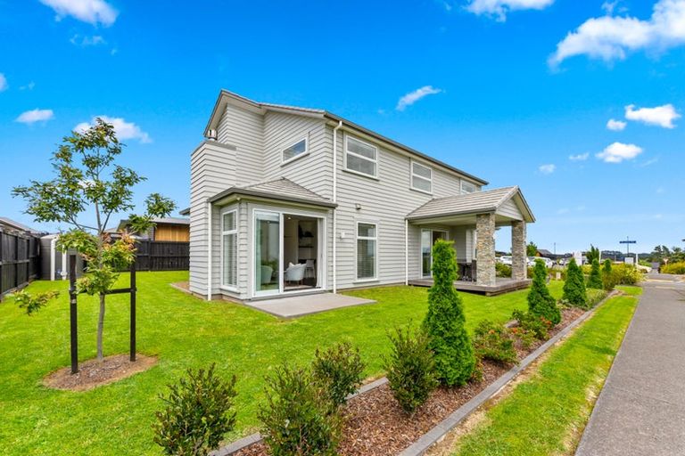 Photo of property in 2 Buddle Road, Paerata, 2124