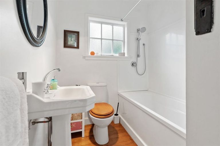 Photo of property in 82 Halton Street, Strowan, Christchurch, 8052