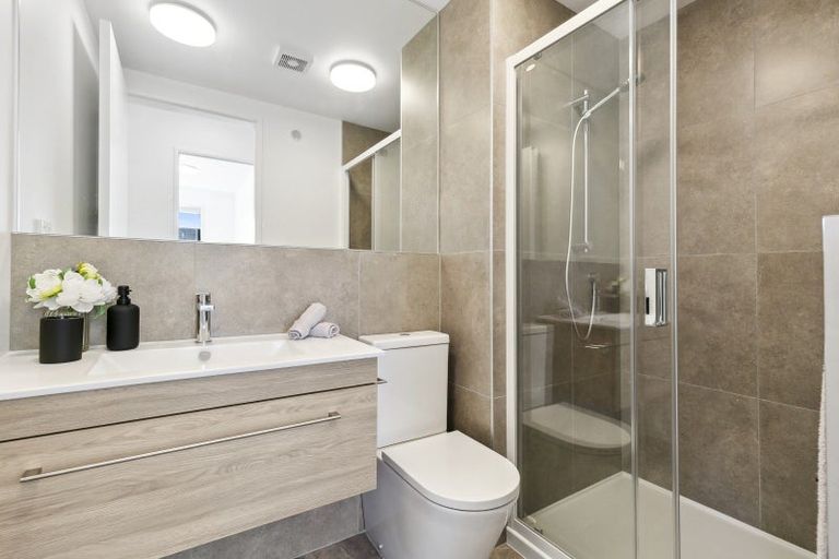 Photo of property in 6/69 Tiketike Way, Brooklyn, Wellington, 6021