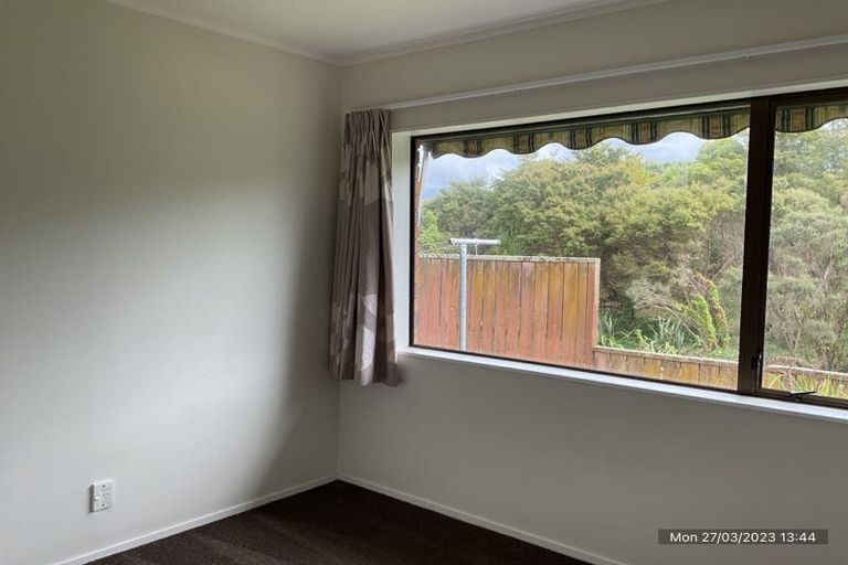 Photo of property in 2/67 Aviemore Drive, Highland Park, Auckland, 2010