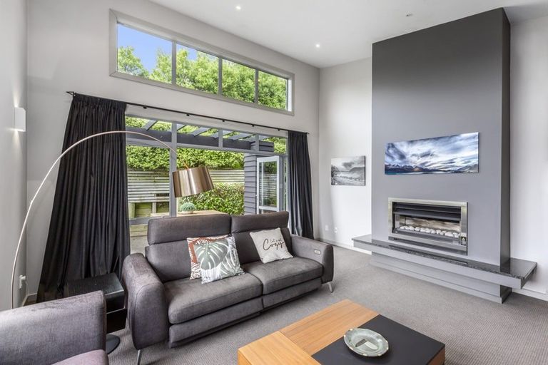 Photo of property in 7 Resolution Drive, Whitby, Porirua, 5024