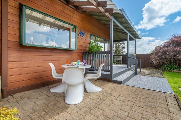 Photo of property in 537 Richmond Road, Lepperton, New Plymouth, 4373