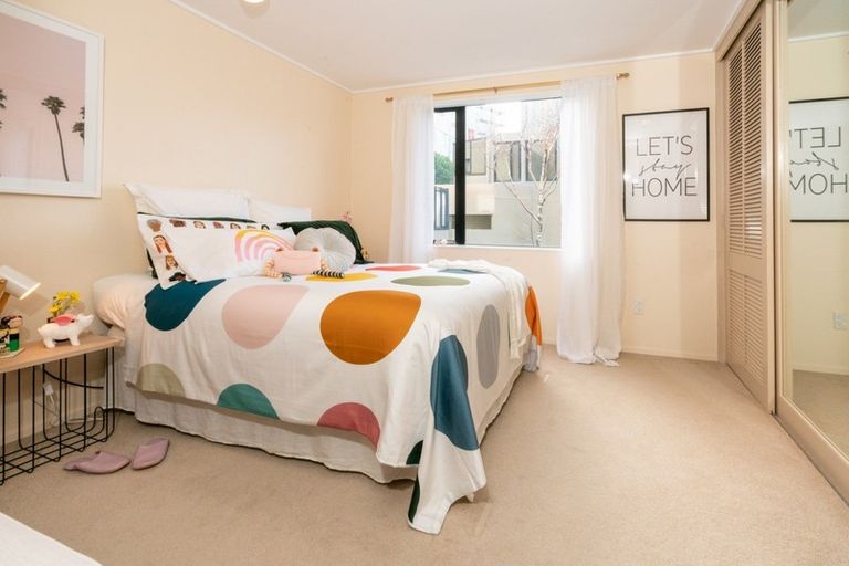 Photo of property in Highwic, 32u9 Hobson Street, Thorndon, Wellington, 6011