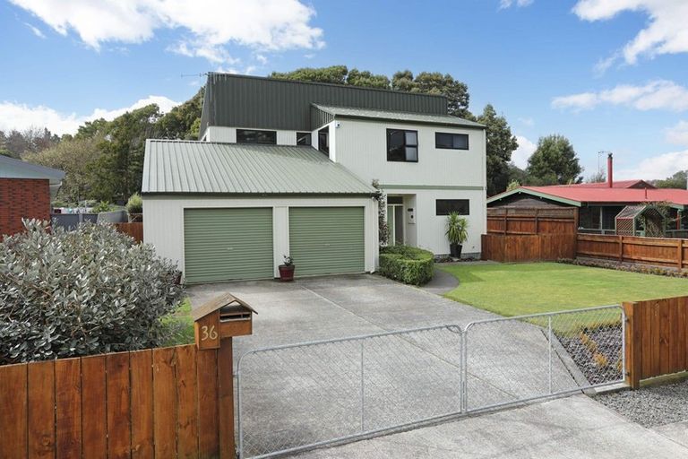 Photo of property in 36 Wanganui Road, Marton, 4710