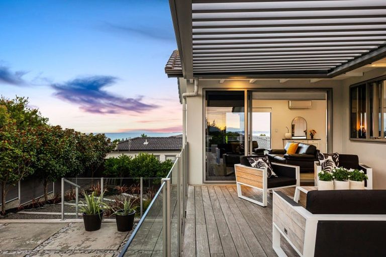 Photo of property in 32 Manhattan Rise, Orewa, 0931