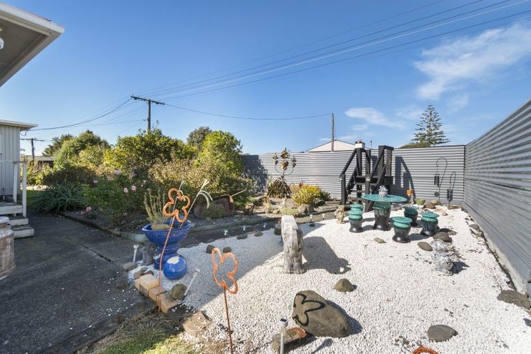 Photo of property in 6 Milne Street, Sanson, 4817
