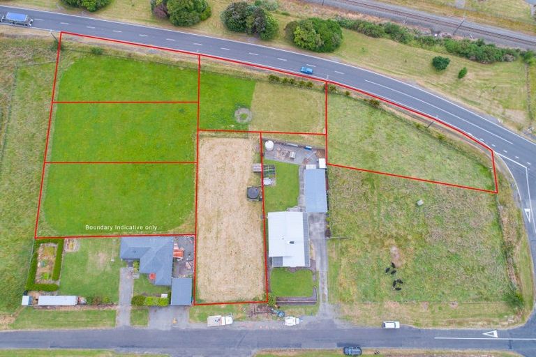 Photo of property in 22 Hastings Street, Halcombe, 4779