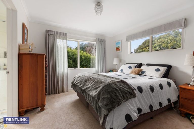 Photo of property in 18 Lysaght Place, Welcome Bay, Tauranga, 3112