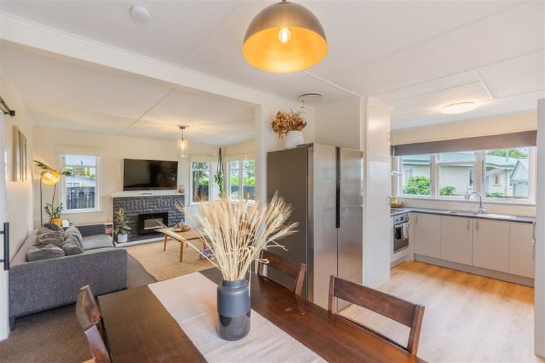 Photo of property in 1/57 Meeanee Road, Taradale, Napier, 4112