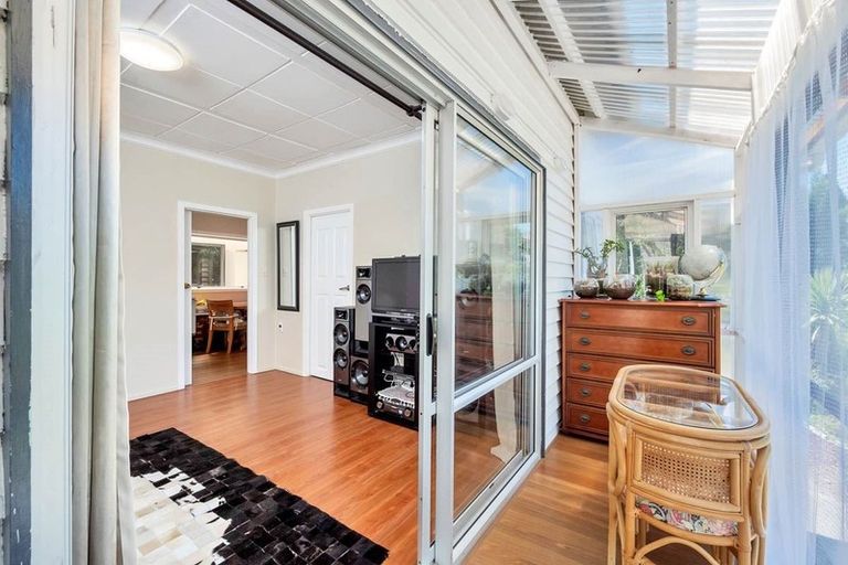 Photo of property in 1/43 Glamorgan Drive, Torbay, Auckland, 0630