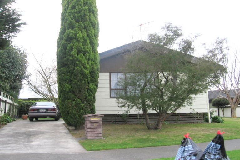 Photo of property in 12 Hetley Crescent, Taradale, Napier, 4112