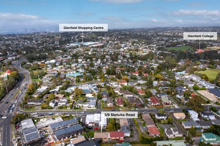 Photo of property in 5/9 Manuka Road, Bayview, Auckland, 0629