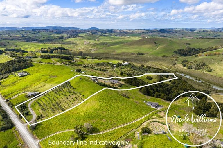 Photo of property in 297 Heatley Road, Whakapirau, Maungaturoto, 0583